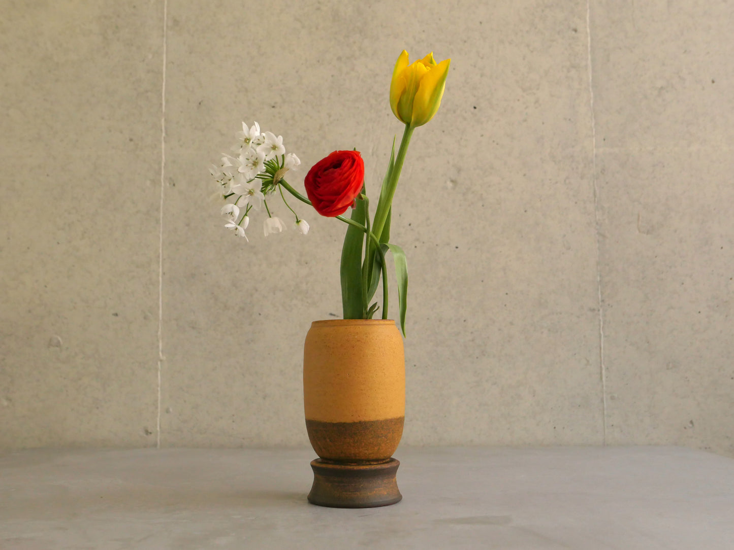 Flower Vase with Candle ''Sunning'' 1