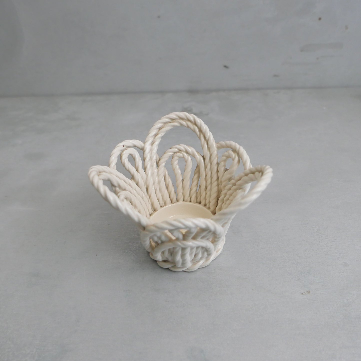 Antique Panier Dish